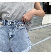 Retro-Crimp-Jeansshorts mit hoher Taille